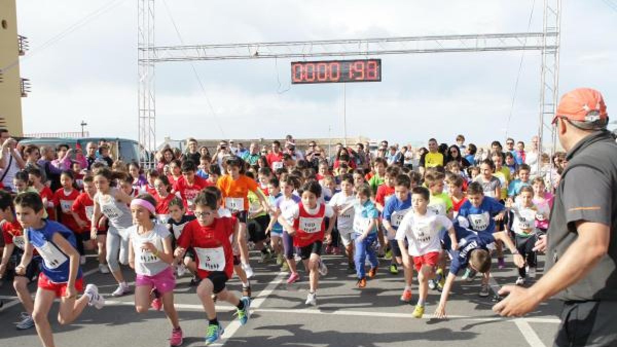 La carrera infantil abrirá una jornada de fiesta.