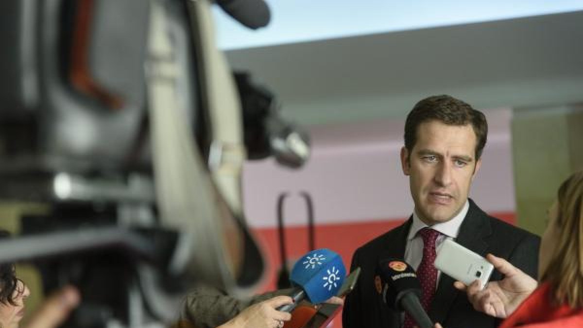 Miguel Ángel Castellón acompañará al alcalde en esta reunión.