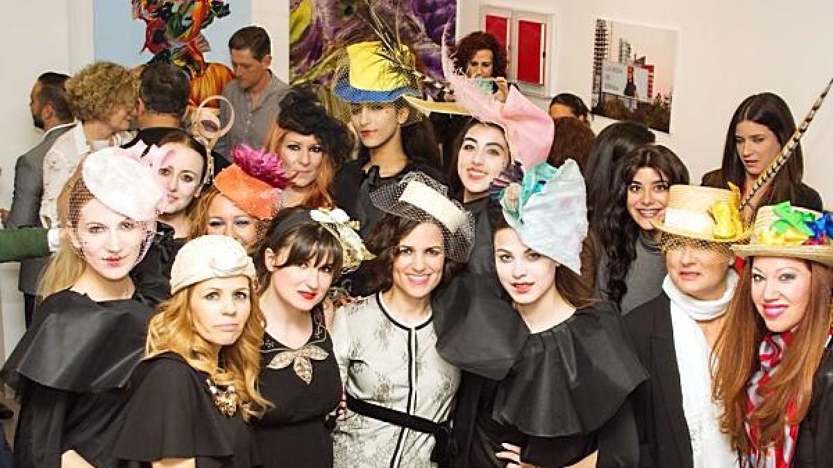 Las modelos participantes en el desfile lucieron unos trajes inspirados en momentos desenfadados