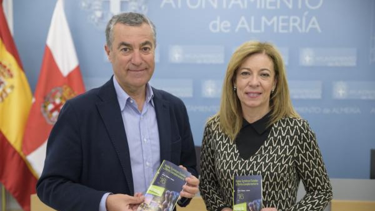 Presentación ayer con Carmelo Torres y Lola de Haro.