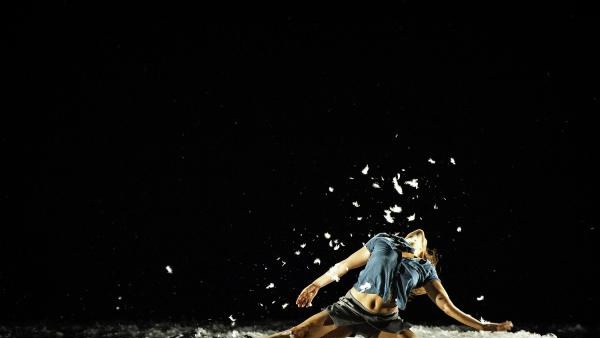 ‘Brea y plumas’, la obra que llega hoy al Apolo.