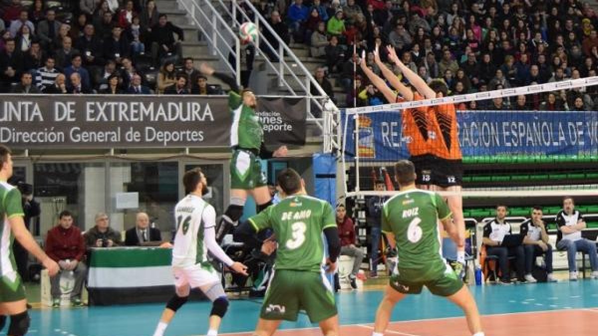 Hage quiere empezar los play off sin errores.