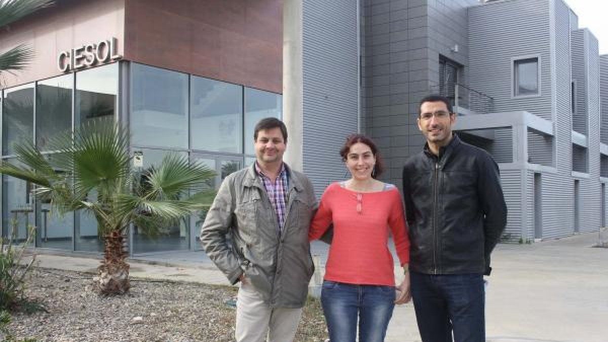 Los investigadores José Antonio Sánchez, Gracia Rivas y José Luis Casas.
