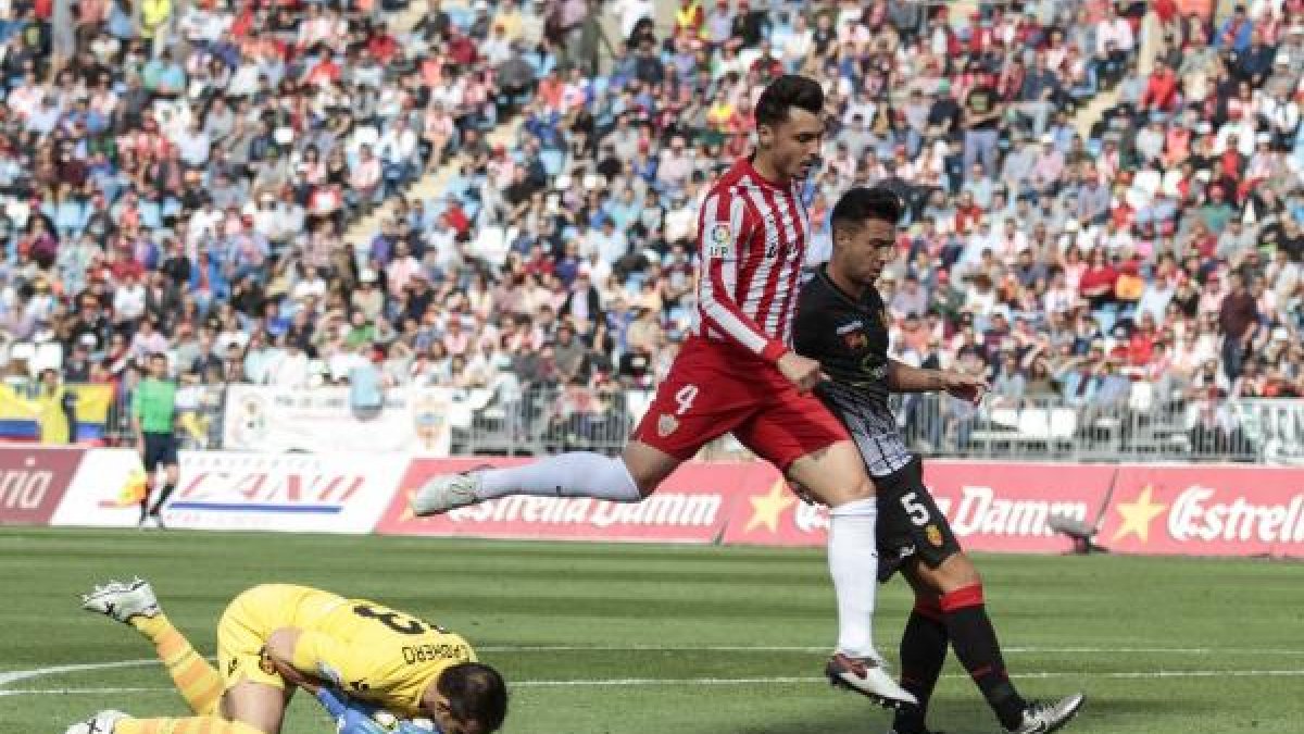 Ximo Navarro en el Almería-Mallorca.