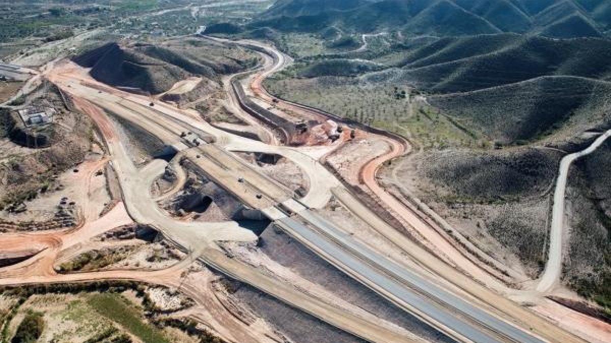 Vista aérea de las obras desarrolladas en la variante de Albox en el año 2014.