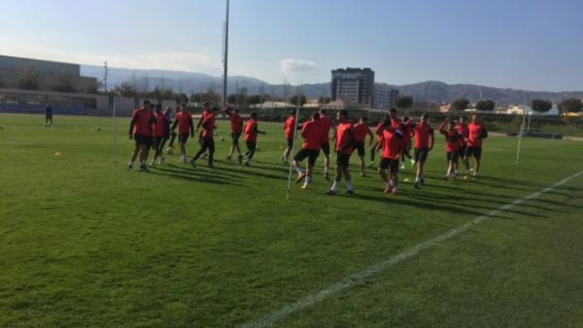 Entrenamiento en el Anexo a puerta cerrada.