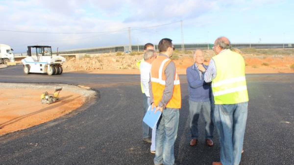 Gabriel Amat, en una visita realizada a la zona del retén.