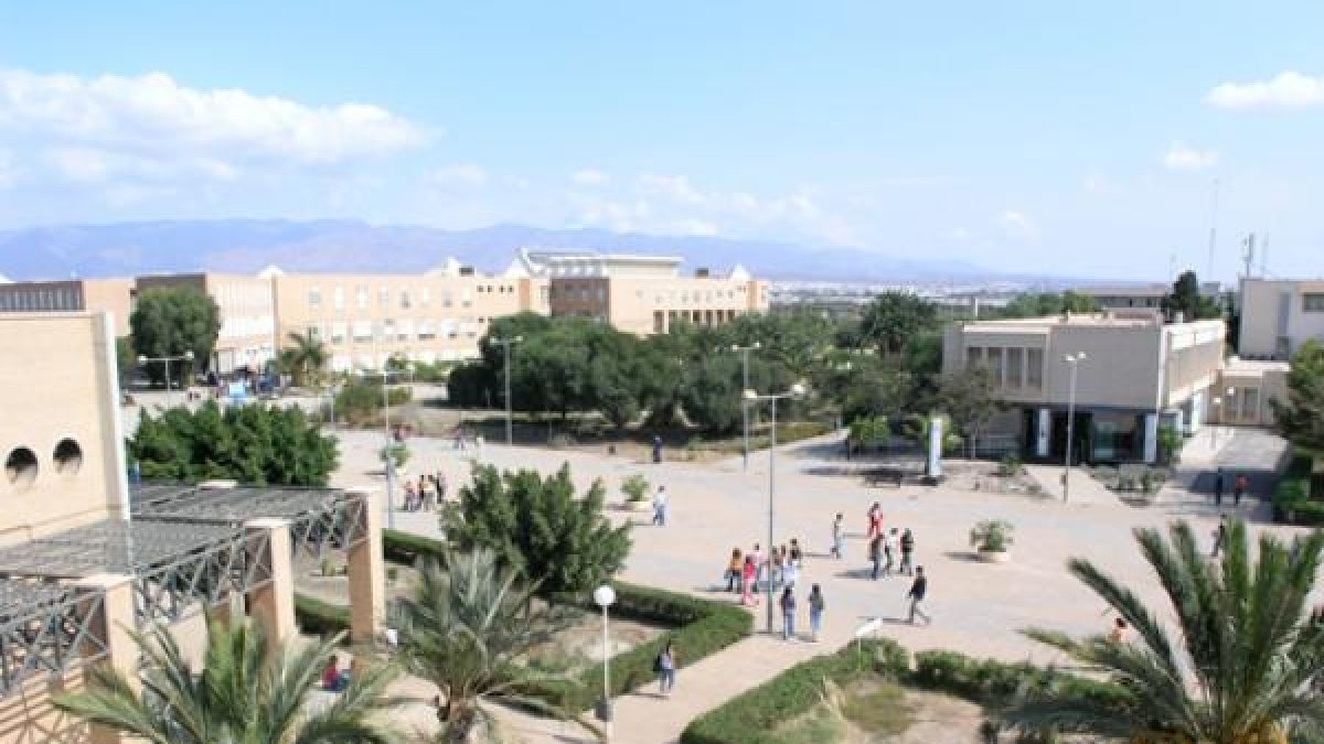 Imagen aérea del campus de la UAL