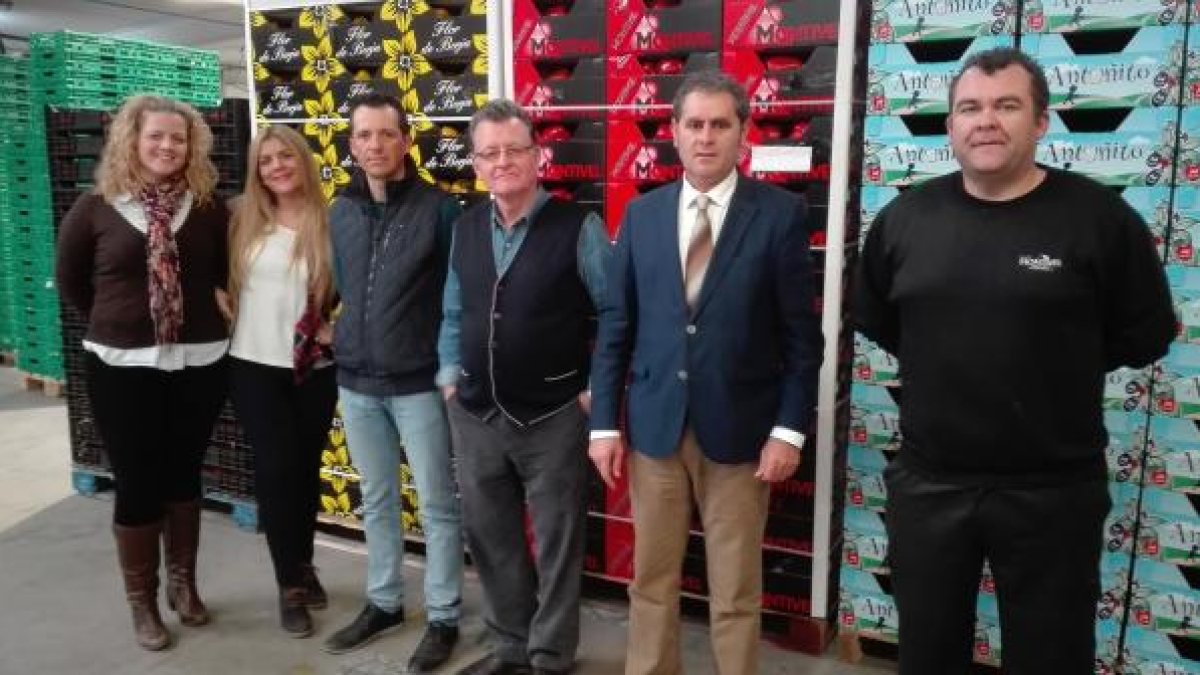 Alcalde de Berja con responsables de la SAT Montivel.