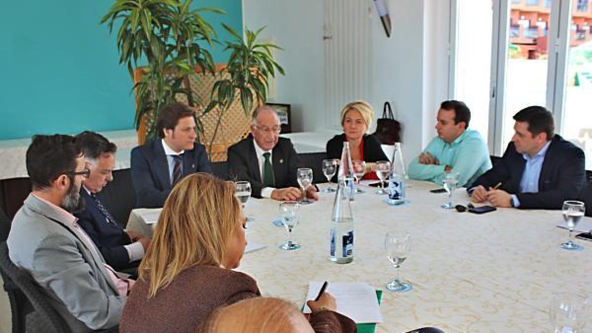 Encuentro con los promotores turísticos en Roquetas