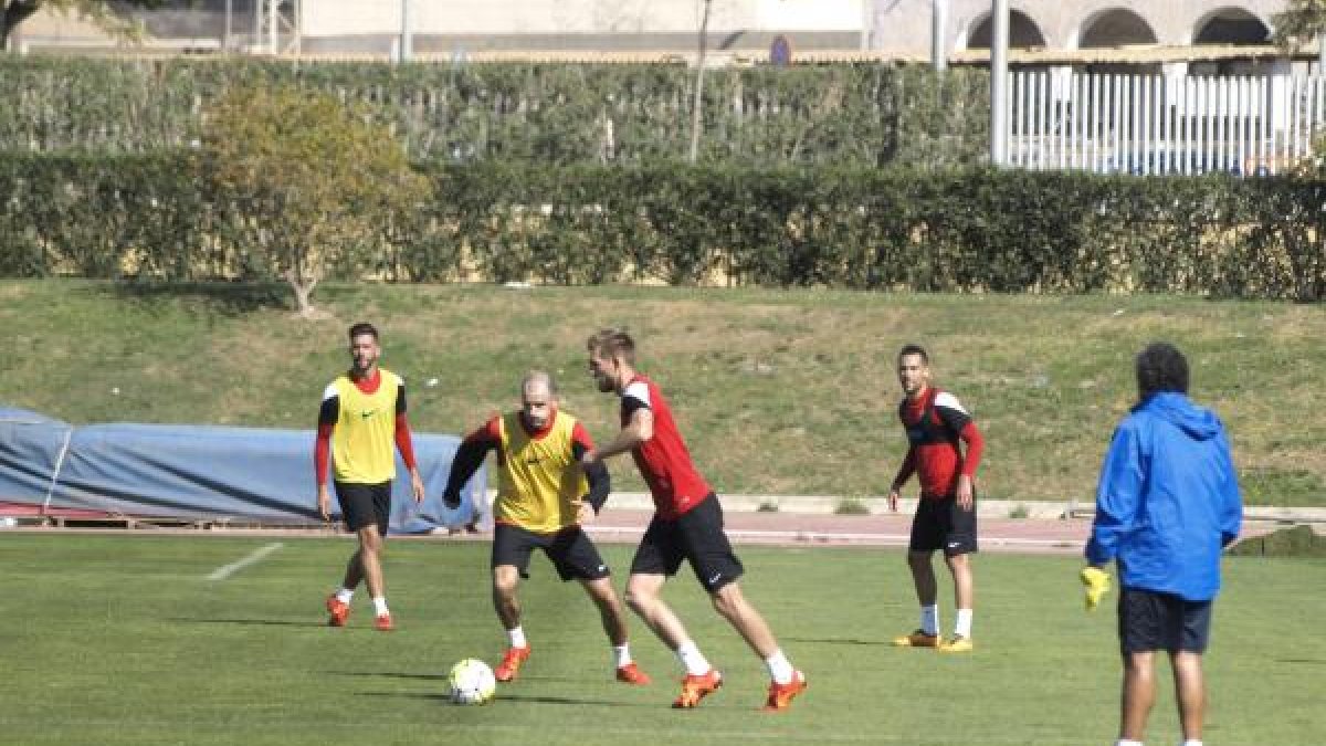 Pipo Goro atento a una jugada del partidillo.