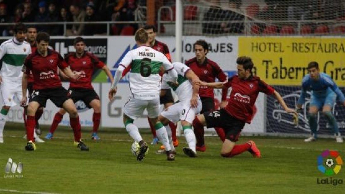 El Elche ha sido capaz de vencer en Anduva al Mirandés.