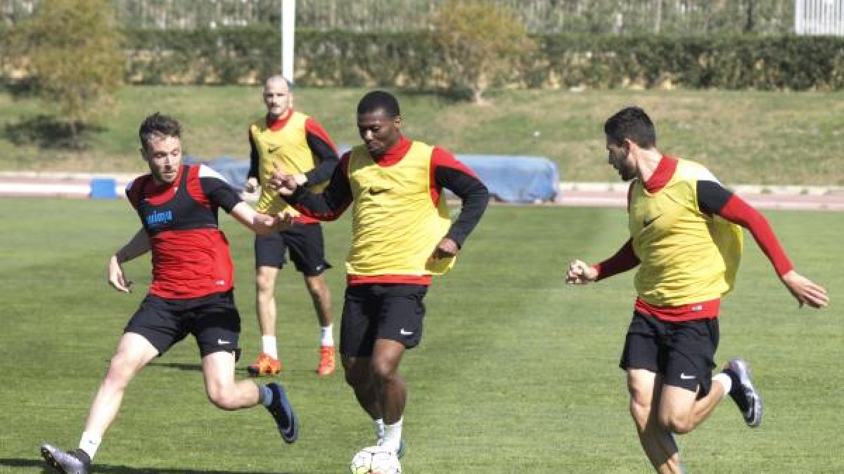 Kalu Uche vuelve de Nigeria y lo hace con goles.