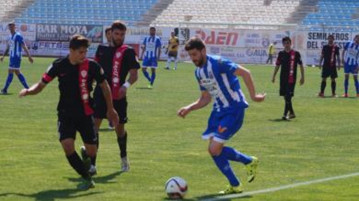 Una jugada del partido.