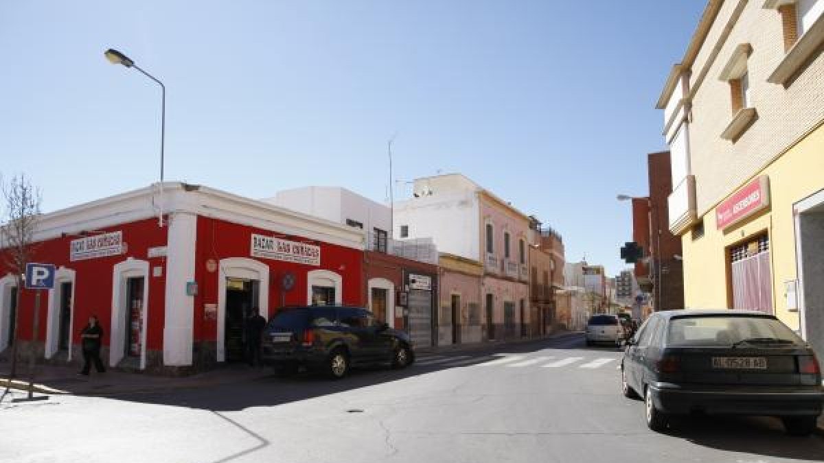 Calle del Barrio Alto de la capital