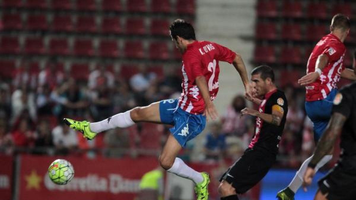 Fran Vélez en el partido de Montilivi.
