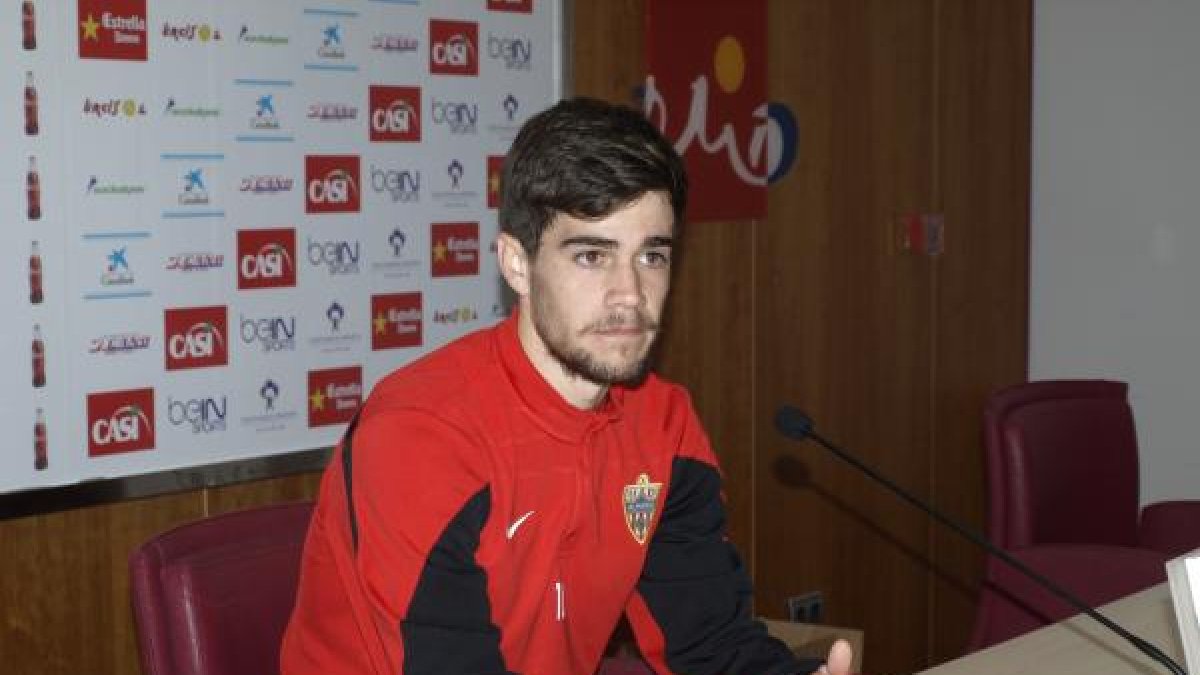 Pozo en rueda de prensa.