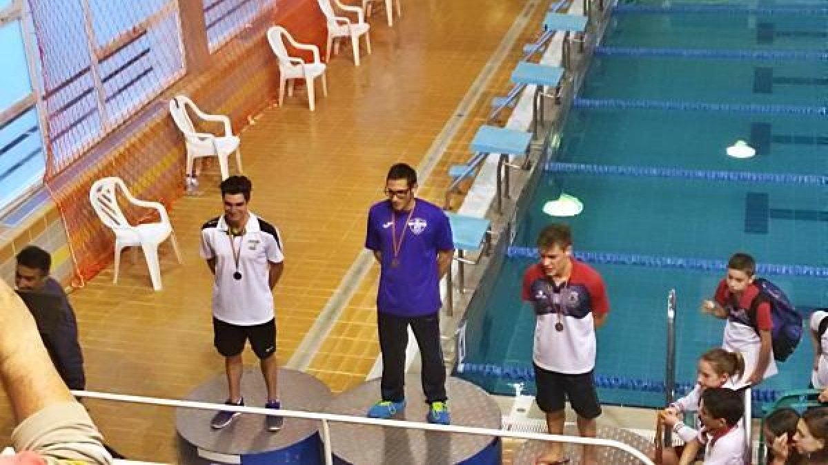 El ejidense con la medalla de oro.
