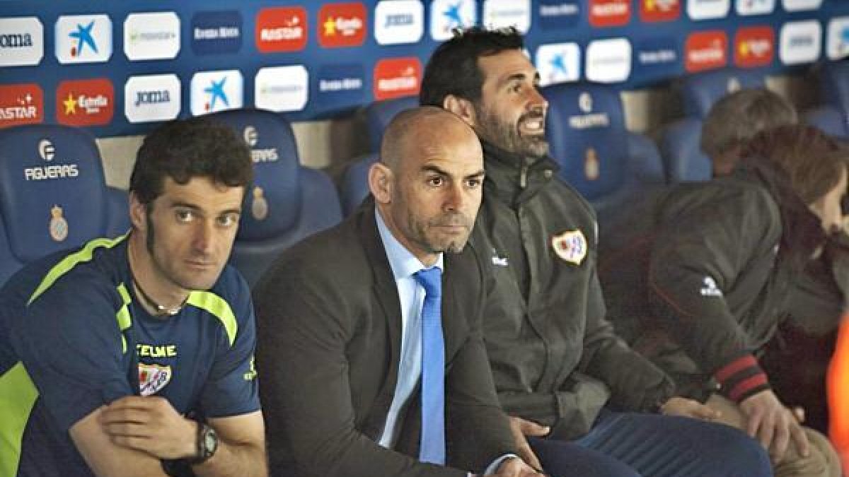 Paco Jémez en el banquillo.