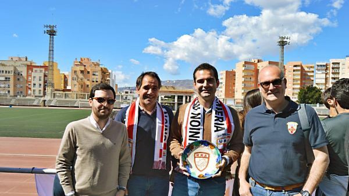 Los almerienses se acercan a la permanencia.