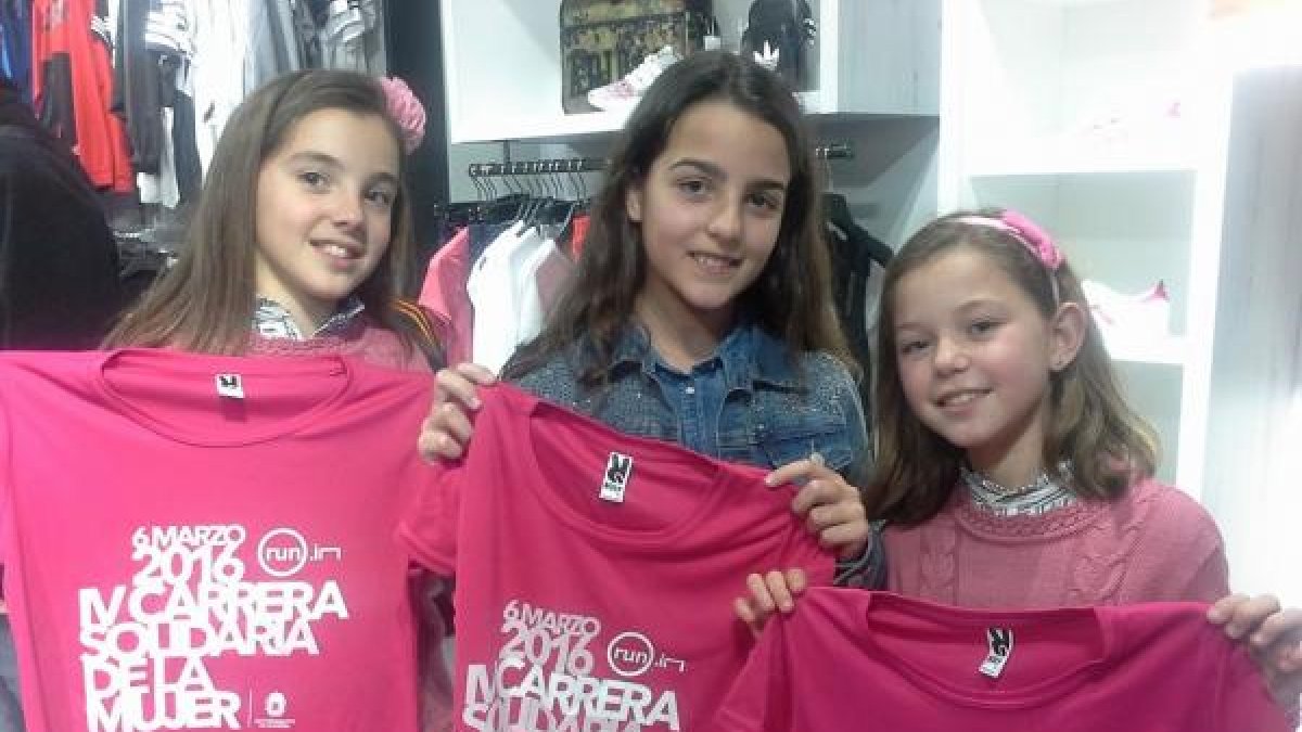 África, Noelia y Daniela.