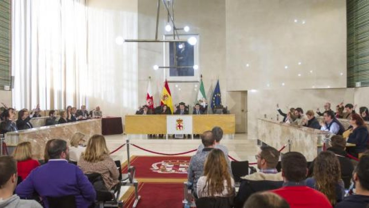 Sesión plenaria en el Ayuntamiento de Almería