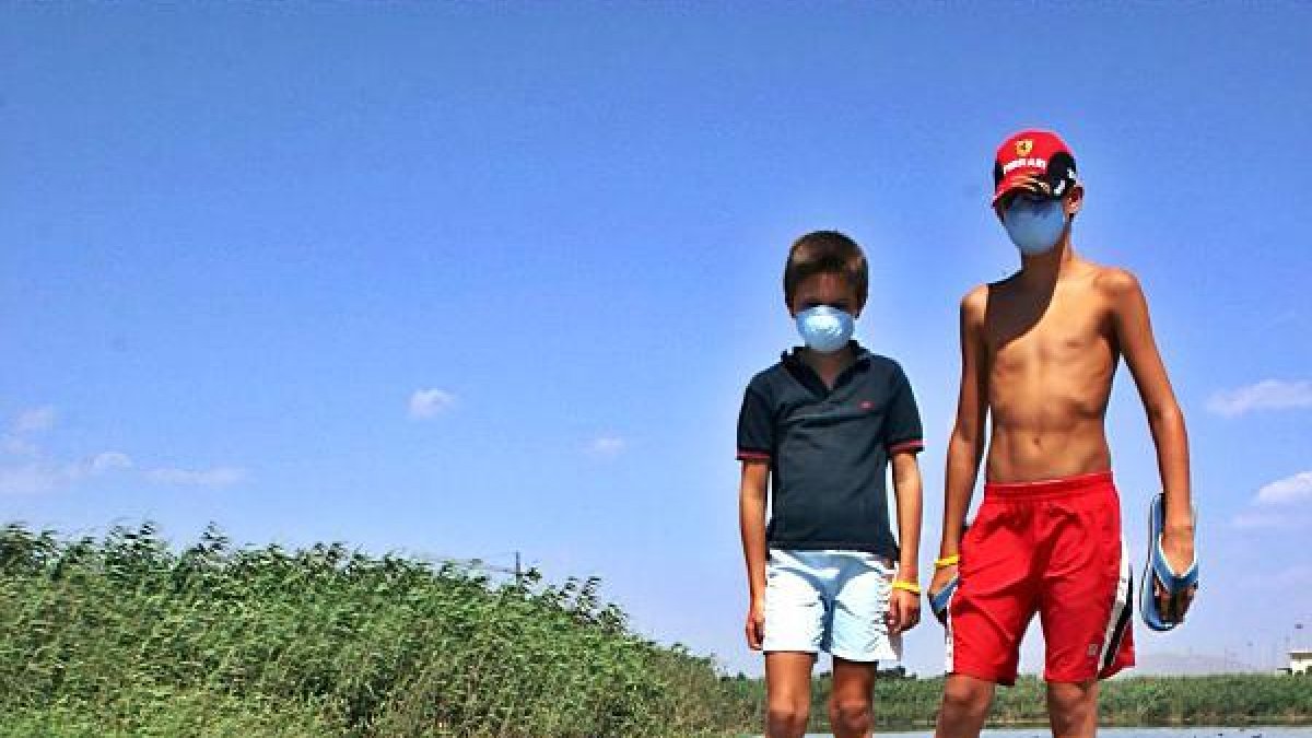 Los vecinos quieren terminar con los vertidos en el mar.