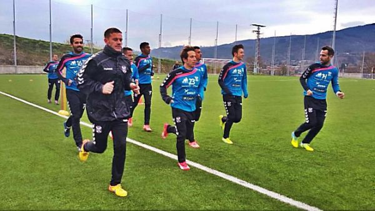 Los jugadores del Tenerife han trabajado hoy en Bilbao.