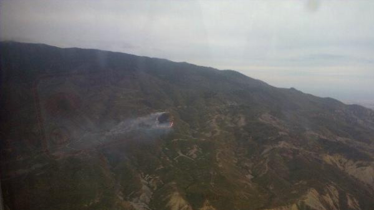 Imagen del incendio tomada desde el helicóptero del Infoca.
