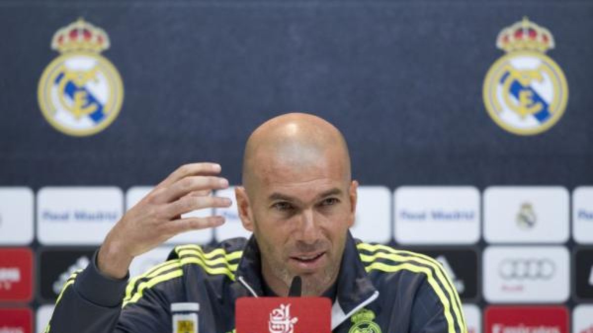 Zidane compareció ante los medios para hablar del derbi.