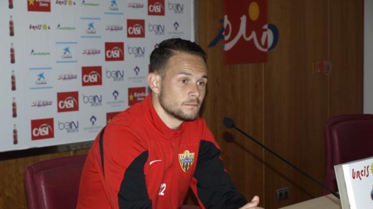 Iván Sánchez en sala de prensa.