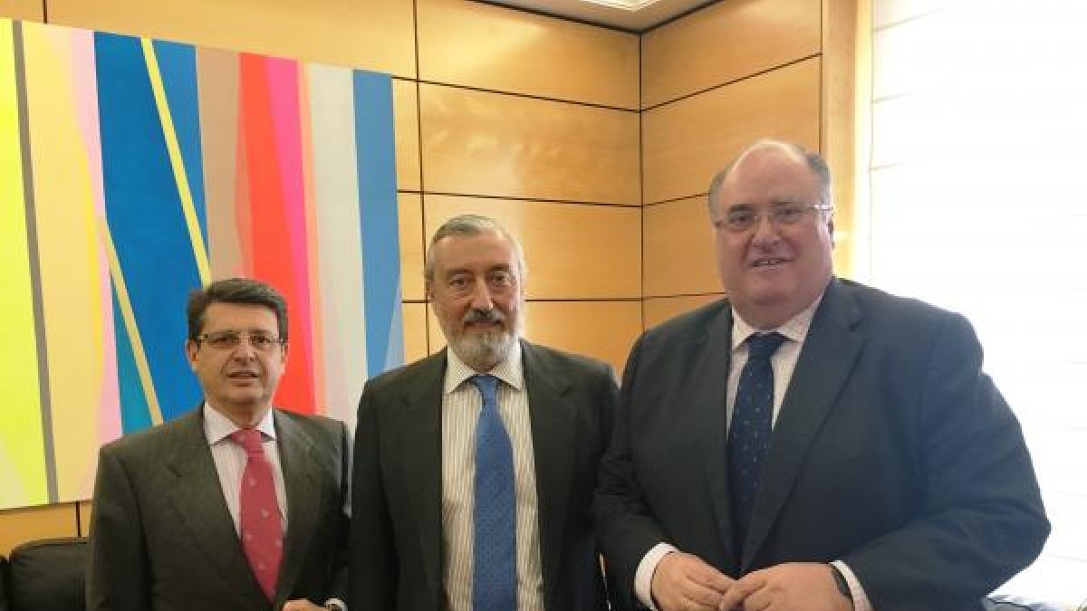 Julio Gómez Pomar con Eugenio Gonzálvez y Juan José Matarí.