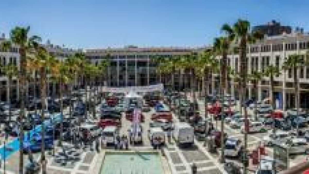 Aspecto de la Plaza Mayor durante la celebración de MotorEjido la pasada edición.