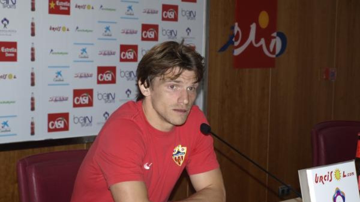 Dubarbier responde a Diego Benito.