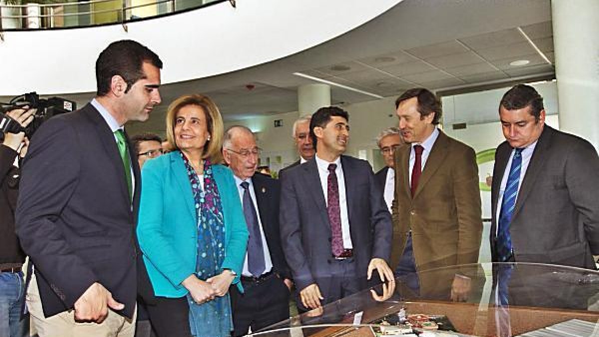 La ministra de Empleo durante la visita a Rijk Zwaan
