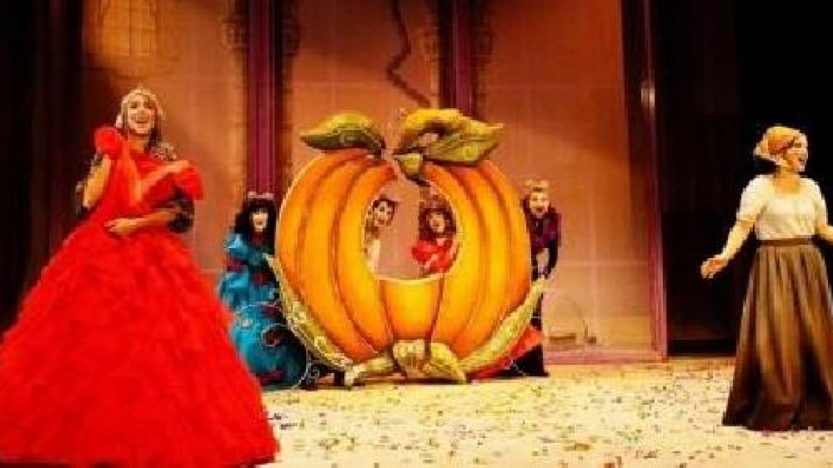 Musical La Cenicienta en el Auditorio Maestro Padilla