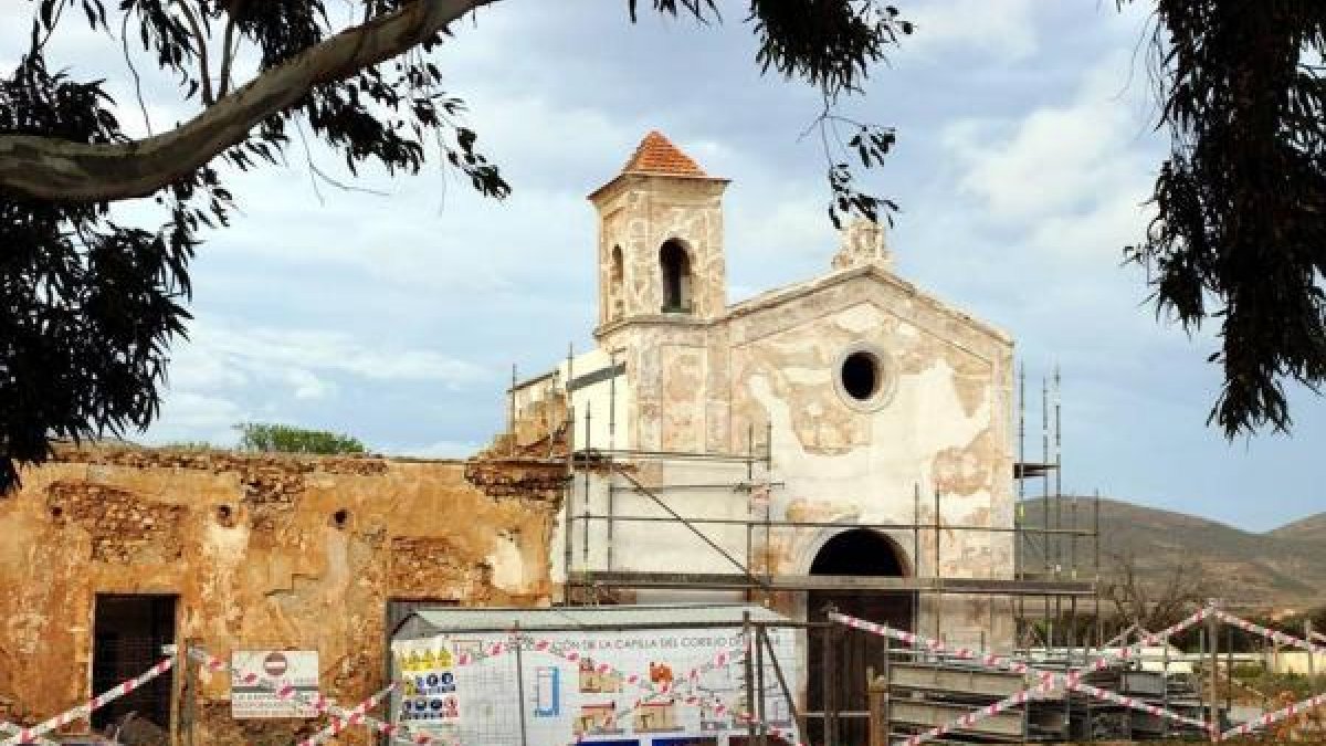 Aspecto que presentaba el Cortijo del Fraile en obras y que Amigos del Parque difundió.