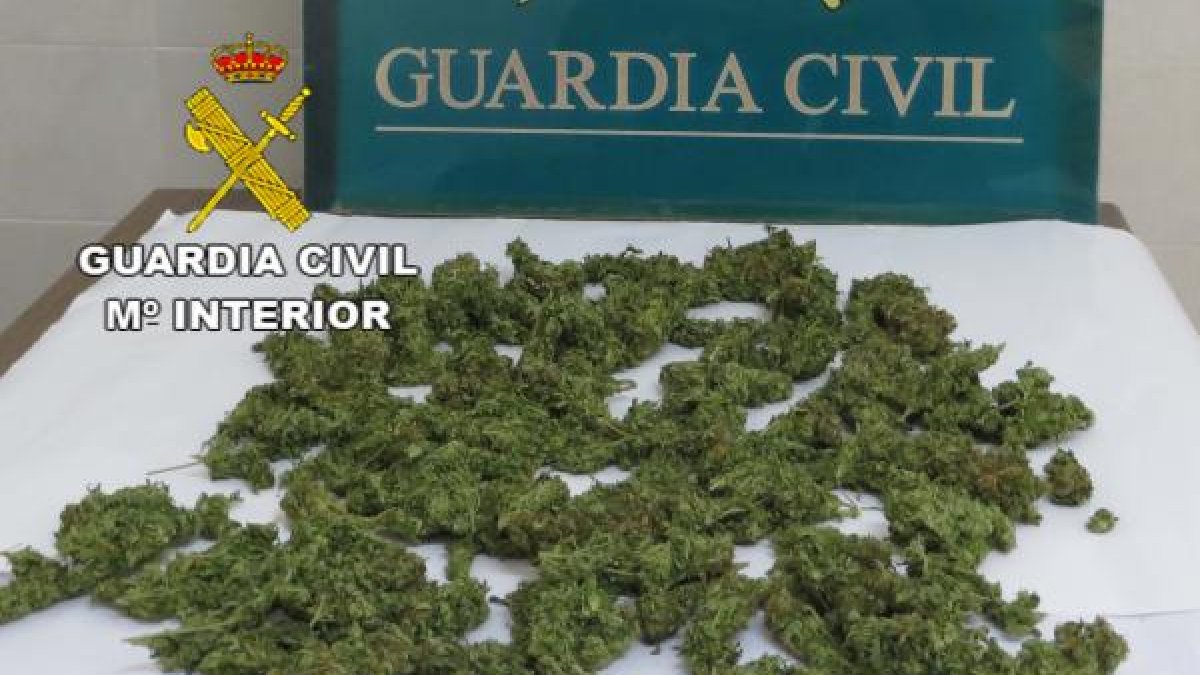 Droga incautada por la Guardia Civil.