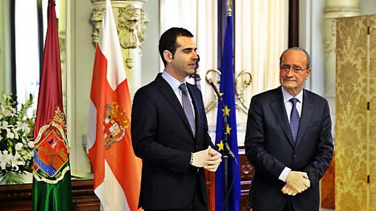 Reunión en Málaga entre el regidor malagueño y el de Almería