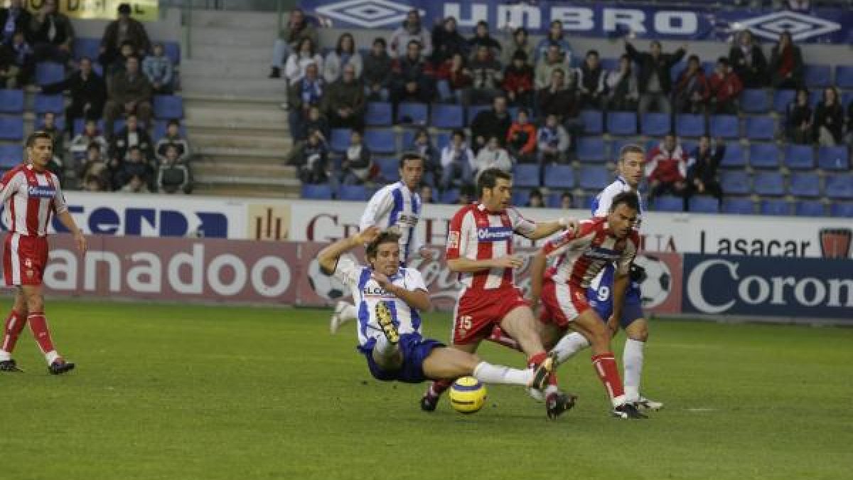 El Almería de Galca no pudo ganar en Mendizorroza.