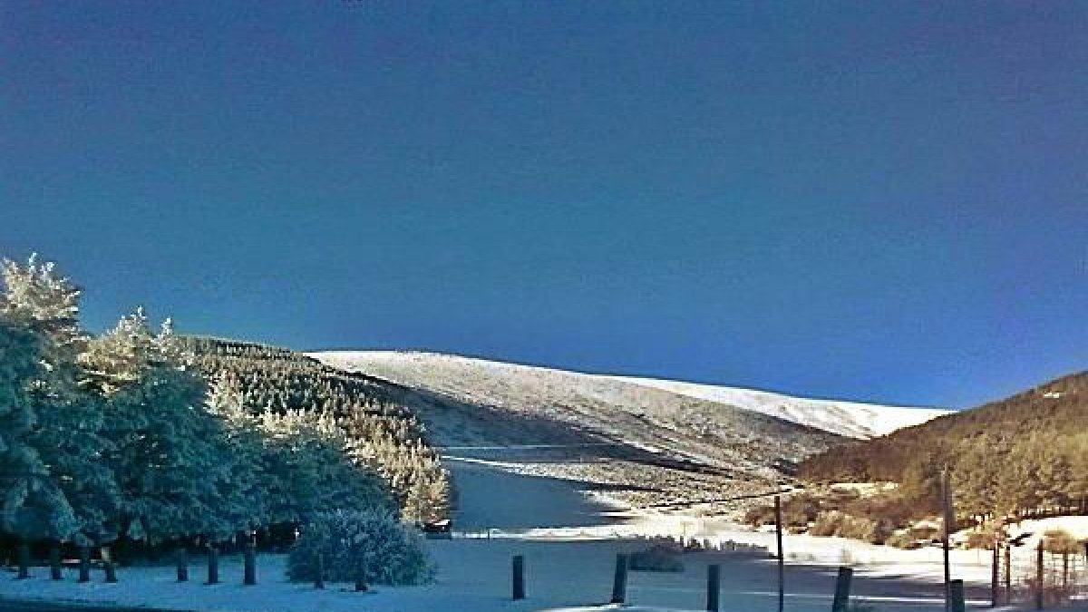 Aspecto que presentaba el Puerto de La Ragua en el día de ayer.