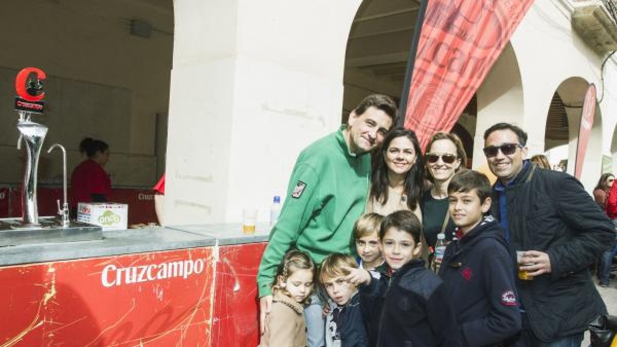 En compañía se disfruta mucho más el aperitivo.