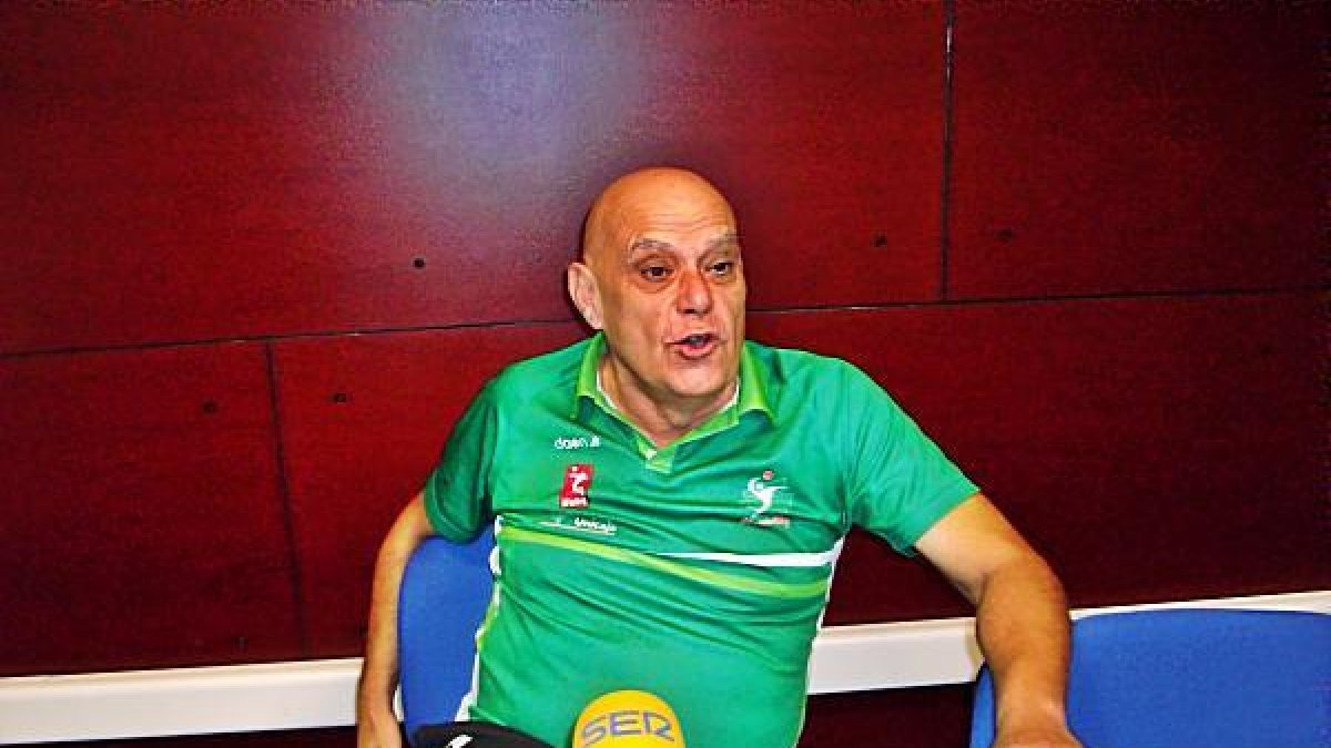 El entrenador de Unicaja no se fía de Cáceres.