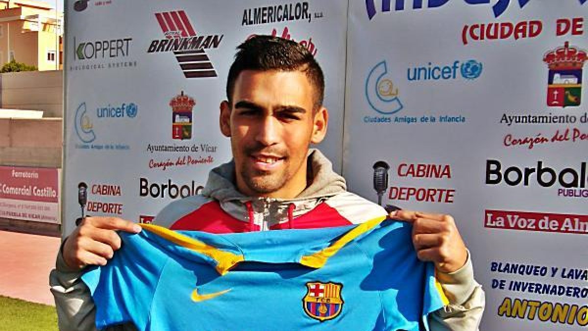Dani Romera con la segunda equipación del Barça.