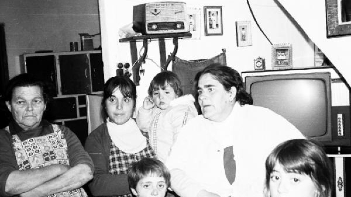 La tele era utilizada también como repisa en la mayoría de las casas.