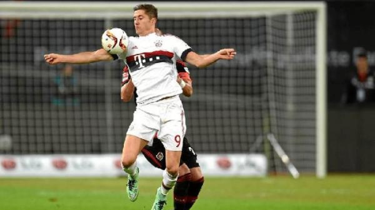 Lewandowski, en el partido ante el Bayer Leverkusen.