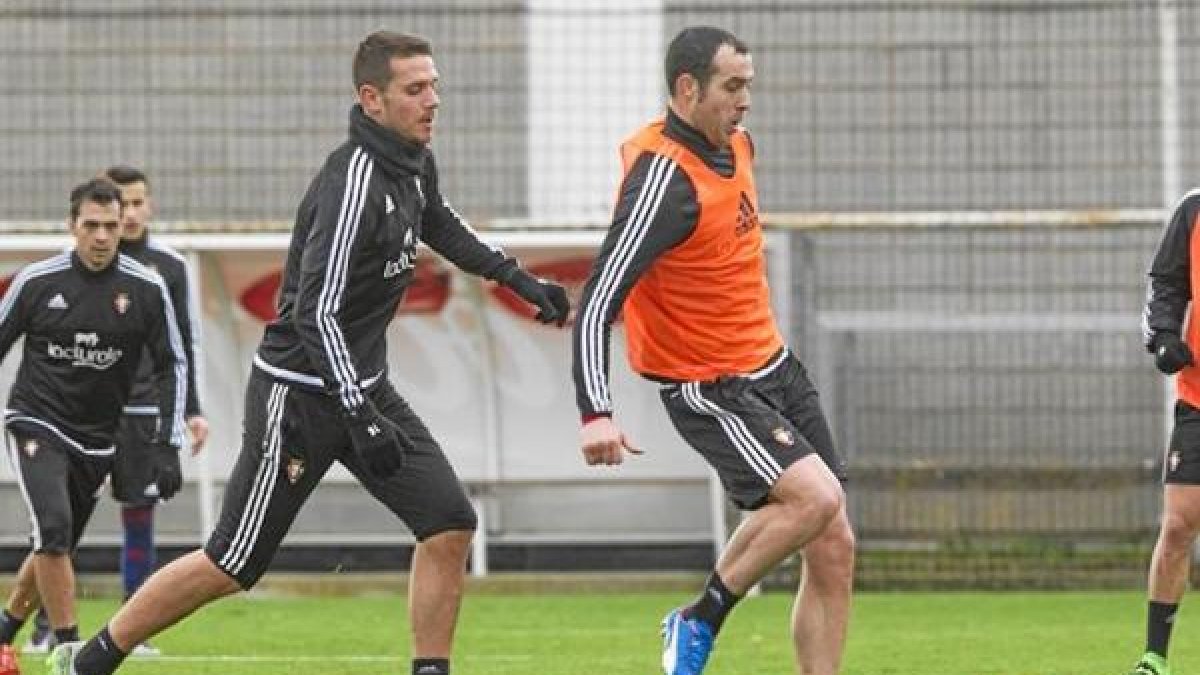 Los jugadores rojillos en el entrenamiento.