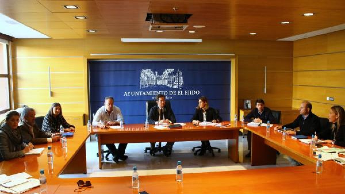 Gobierno local, encabezado por el alcalde ejidense, Francisco Góngora Cara.