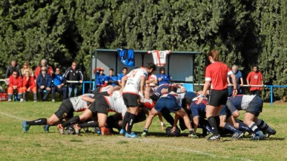 Ura logra una victoria decisiva en Granada.