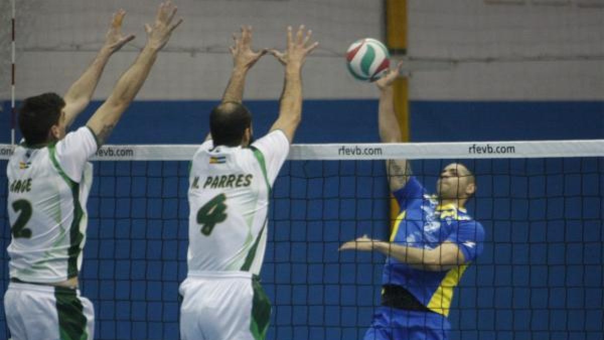 Una jugada del partido.